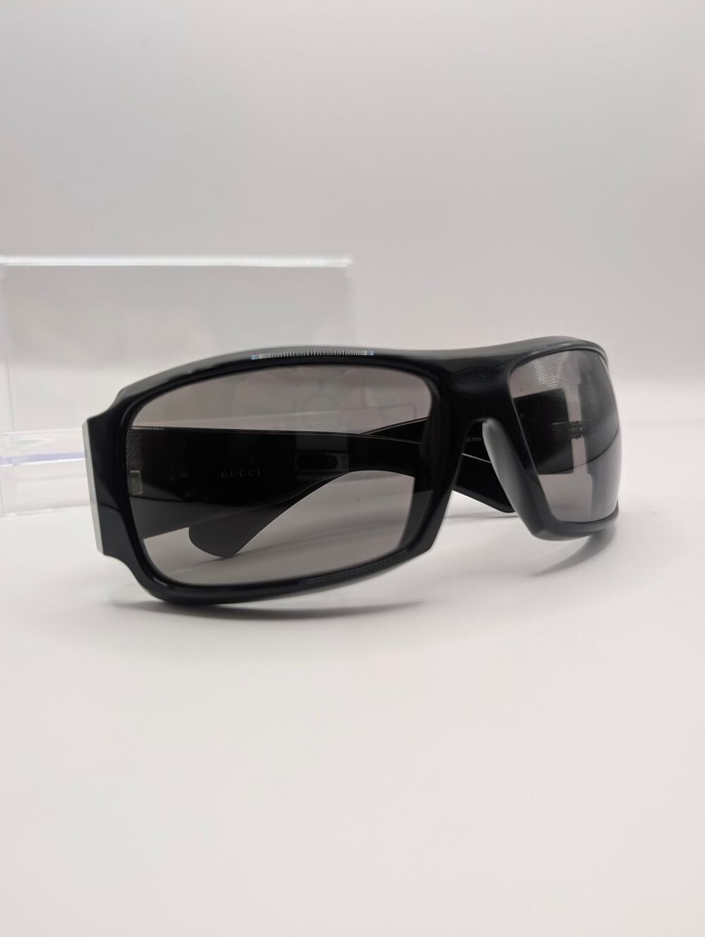 AUTH Gucci GG1559/S Black Y2K Shield Wraparound Sunglasses Vintage Made in Italy